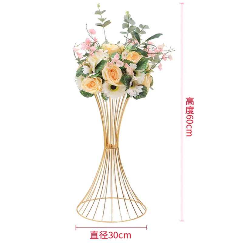 The Wedding Supply Store - Bruidsdecoratie winkel ijzeren hangende podium achtergrond